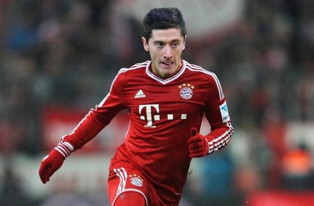 中国队以6战6胜战绩击败韩国、法国，王楚钦三战全胜，赛后坦言累，网友调侃其“铁人三项”。