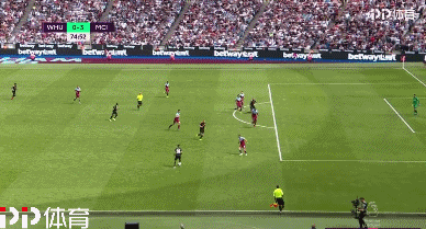 半场战报：尤文0-1博德闪耀，布隆贝格建功，小孔塞桑造险