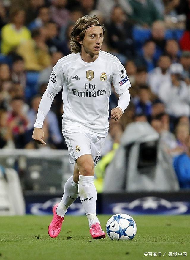 3-2！石川祐希9分+二连胜 詹内利绝杀 尼科洛夫21分难救主