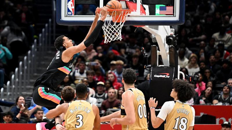 广东险完成大逆转！徐杰轰25+11，奎因27+8，杜锋昏头操作葬送好局